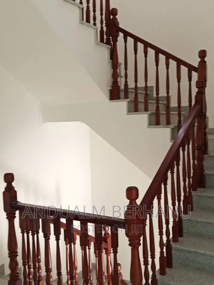 5bdrm Villa in Bole for sale