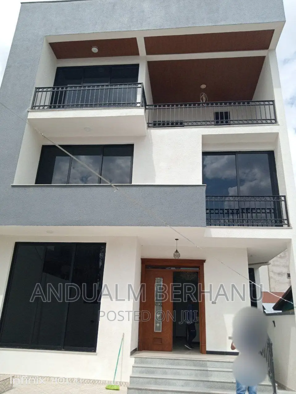 5bdrm Villa in Bole for sale