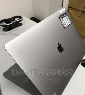 New Laptop Apple MacBook Pro 2017 16GB Intel Core i7 SSD 1T