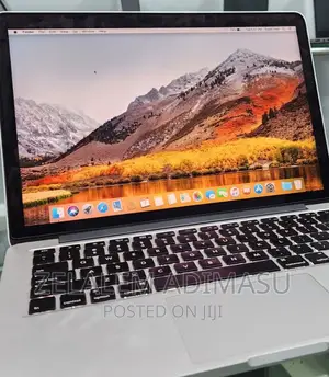 New Laptop Apple MacBook 2015 8GB Intel Core I5 SSD 256GB