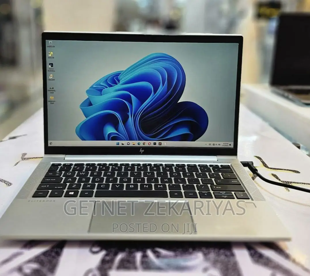 New Laptop HP EliteBook 830 8GB AMD Ryzen 7 SSD 512GB
