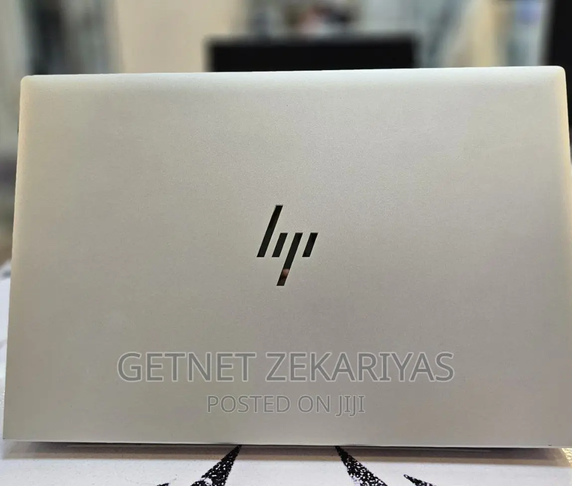 New Laptop HP EliteBook 830 8GB AMD Ryzen 7 SSD 512GB