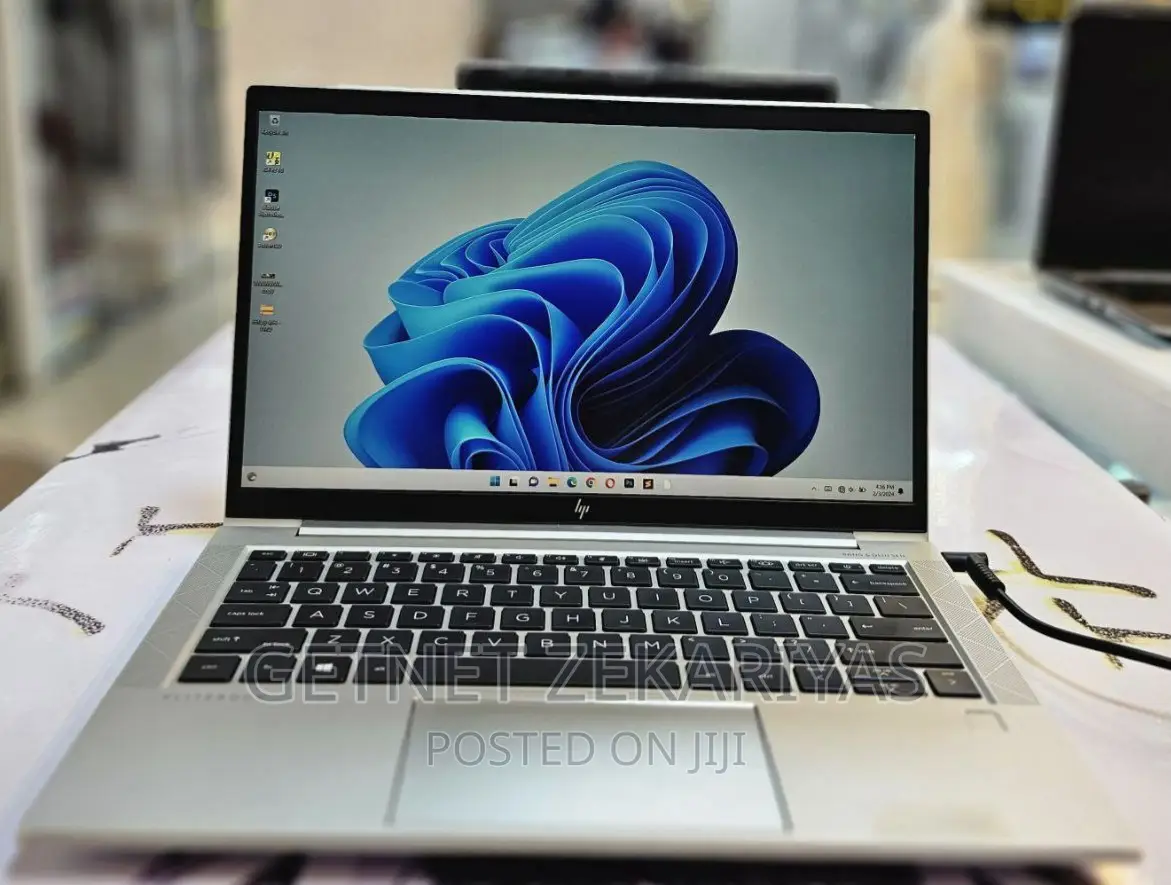 New Laptop HP EliteBook 830 8GB AMD Ryzen 7 SSD 512GB