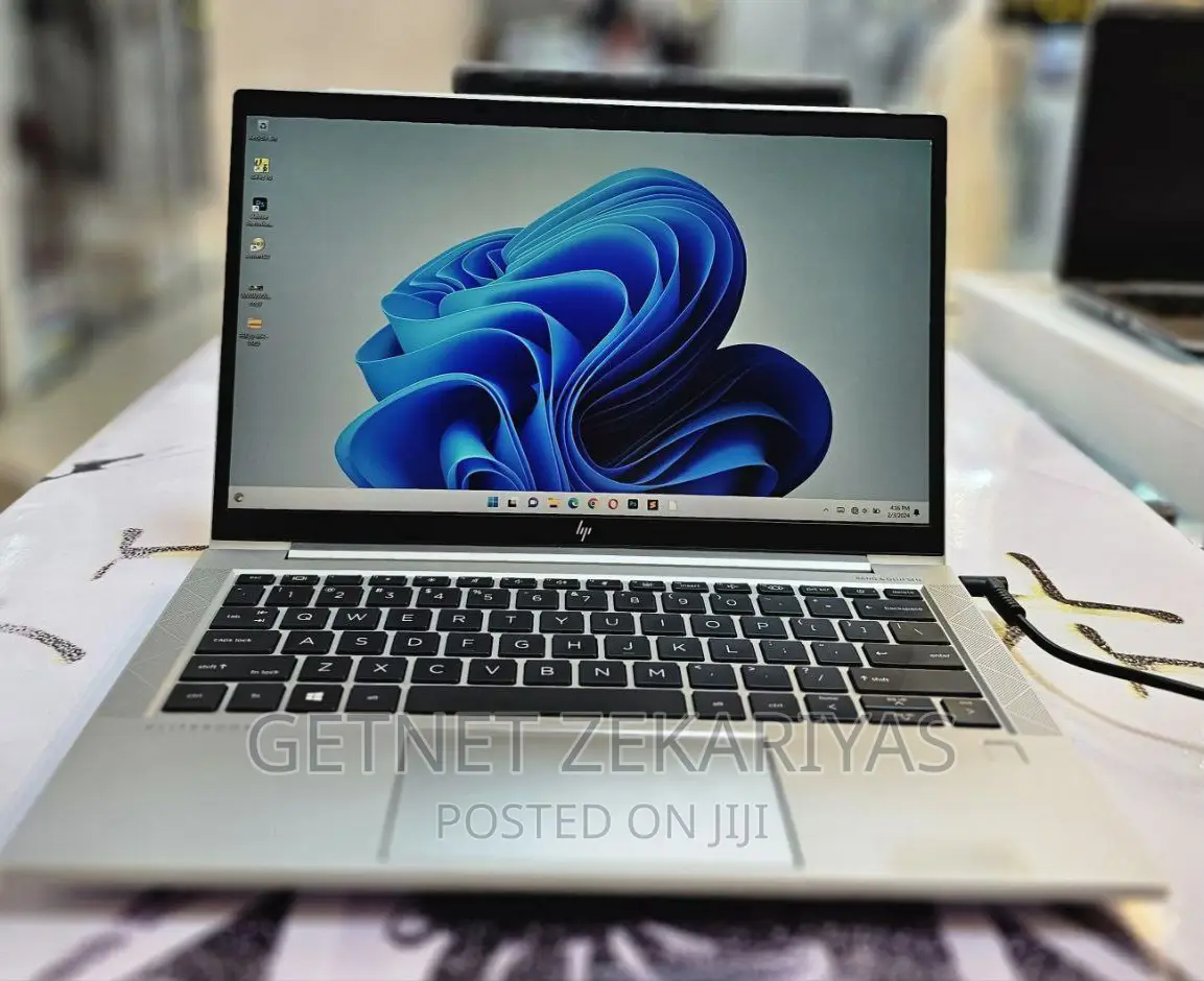 New Laptop HP EliteBook 830 8GB AMD Ryzen 7 SSD 512GB