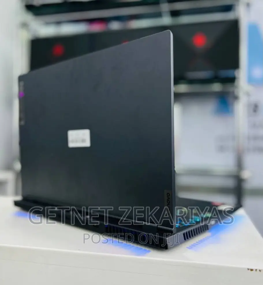 New Laptop Lenovo Legion 7 16GB AMD Ryzen 9 SSD 1T