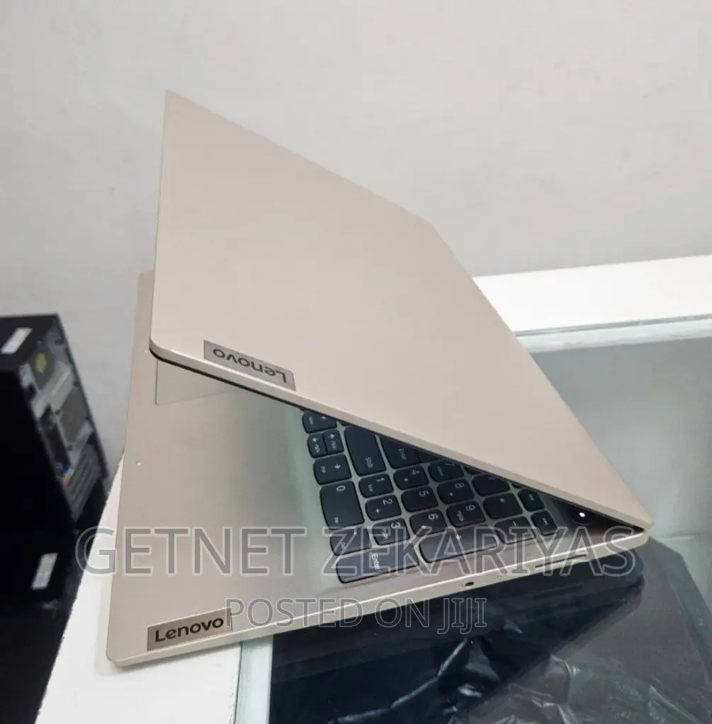 New Laptop Lenovo IdeaPad 110 8GB Intel Core I3 SSD 1T