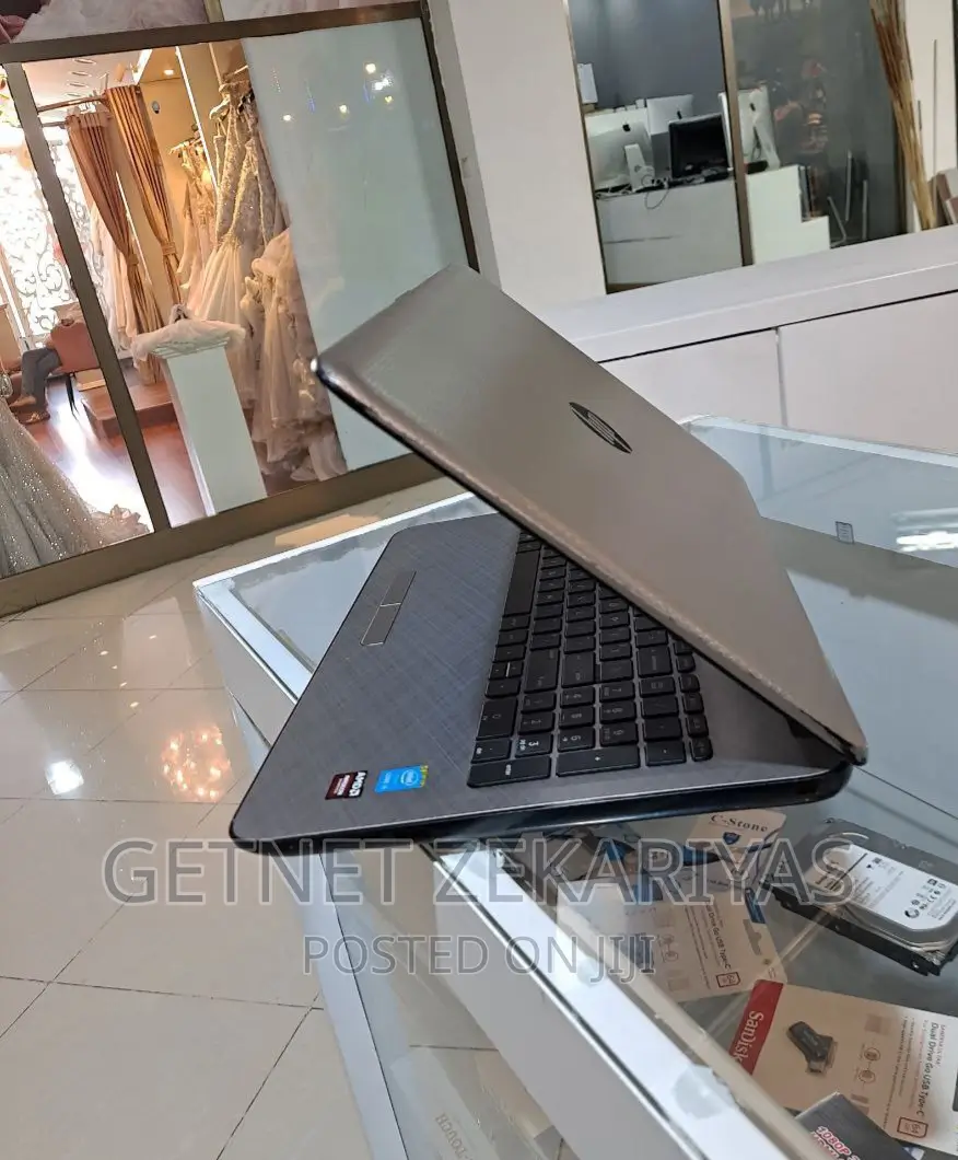 New Laptop HP Stream Notebook 8GB Intel Core I5 HDD 1T