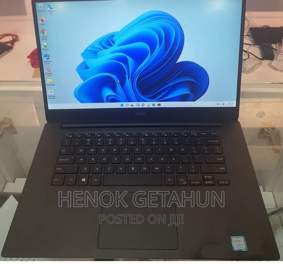 New Laptop Dell Precision 5530 16GB Intel Core I7 SSD 512GB