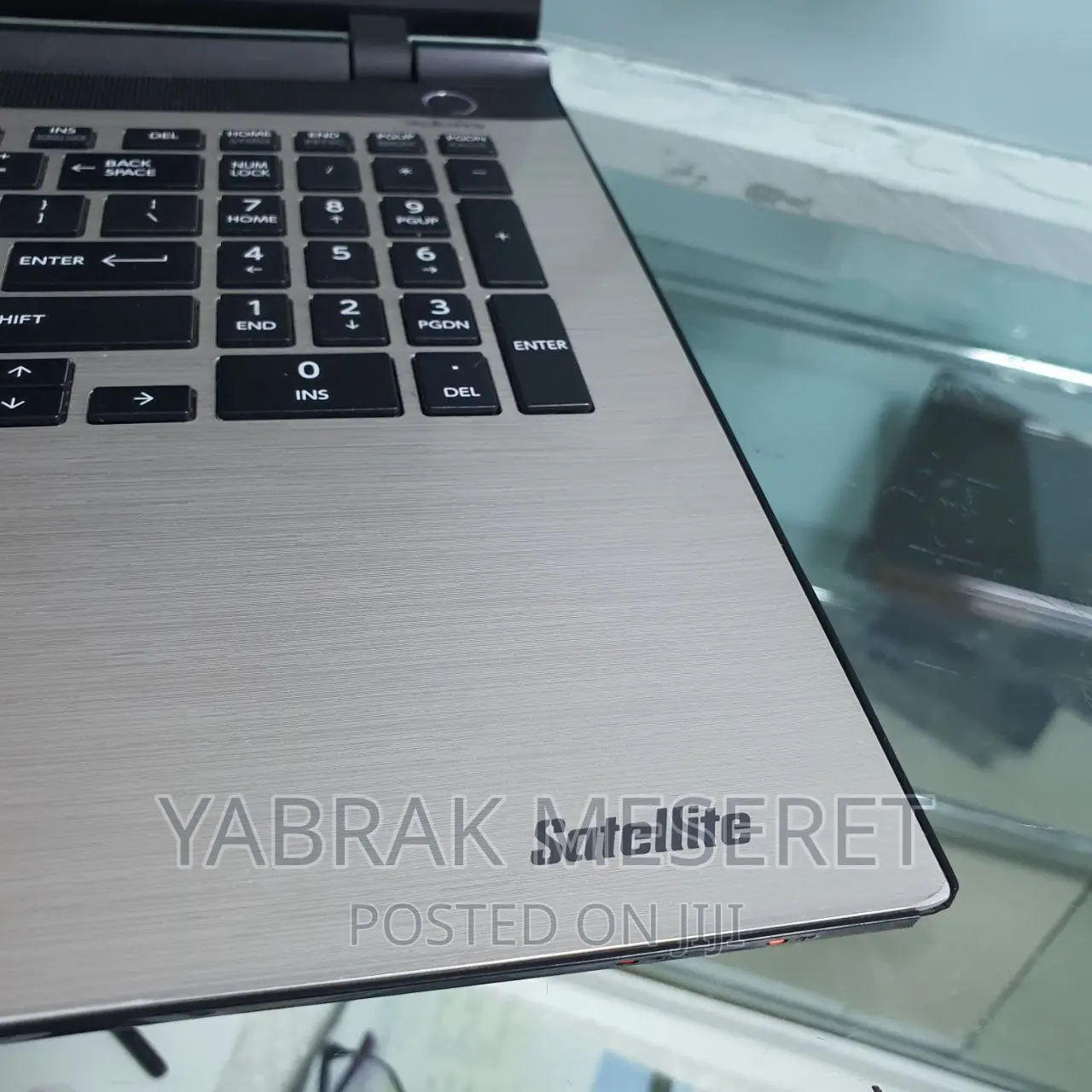 Laptop Toshiba Satellite C850 8GB Intel Core I5 HDD 1T