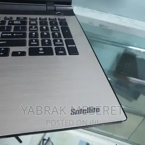 Photo - Laptop Toshiba Satellite C850 8GB Intel Core I5 HDD 1T