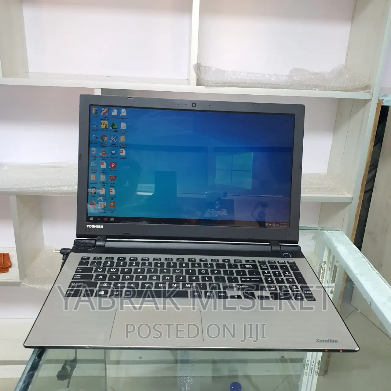 Laptop Toshiba Satellite C850 8GB Intel Core I5 HDD 1T