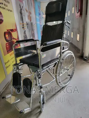 Bed/Toilet Wheelchair COMFORTABLE DESIGN: Stay Comfortable