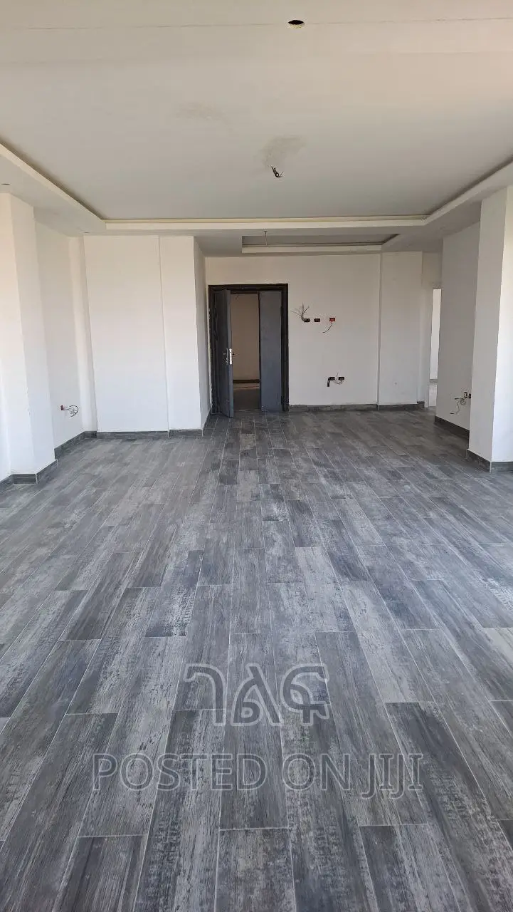 3bdrm Apartment in ላፍቶ ቅንጡ አፓርትመንት በቅናሽ, Nifas Silk-Lafto for sale