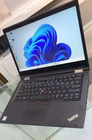 Photo - New Laptop Lenovo ThinkPad Yoga 370 8GB Intel Core I5 SSD 512GB