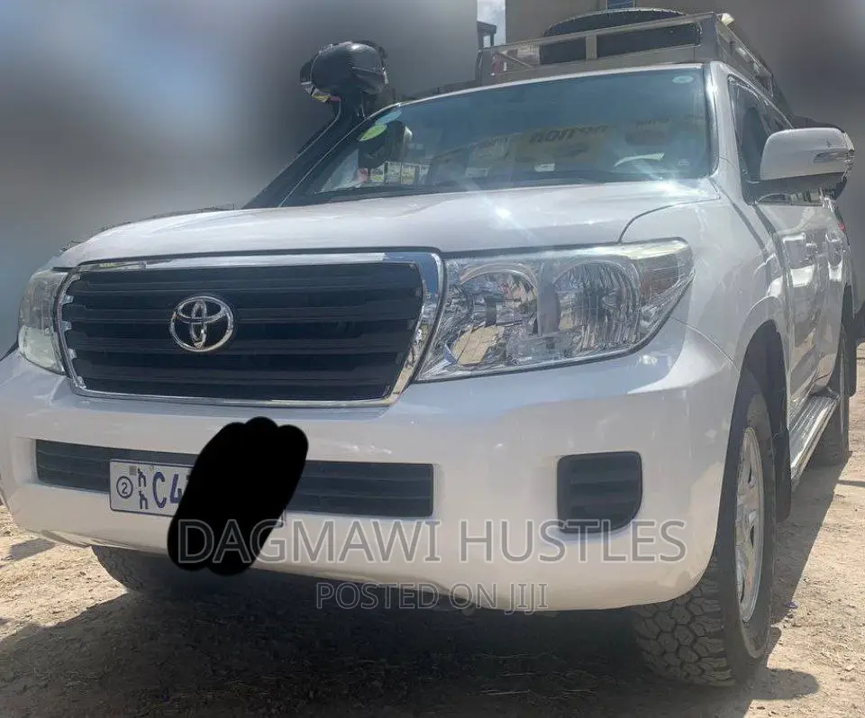 Toyota Land Cruiser 2013 White