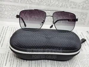 BURBERRY Shades for Her