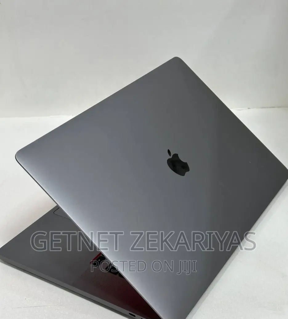 New Laptop Apple MacBook Pro 2019 16GB Intel Core I7 SSD 512GB
