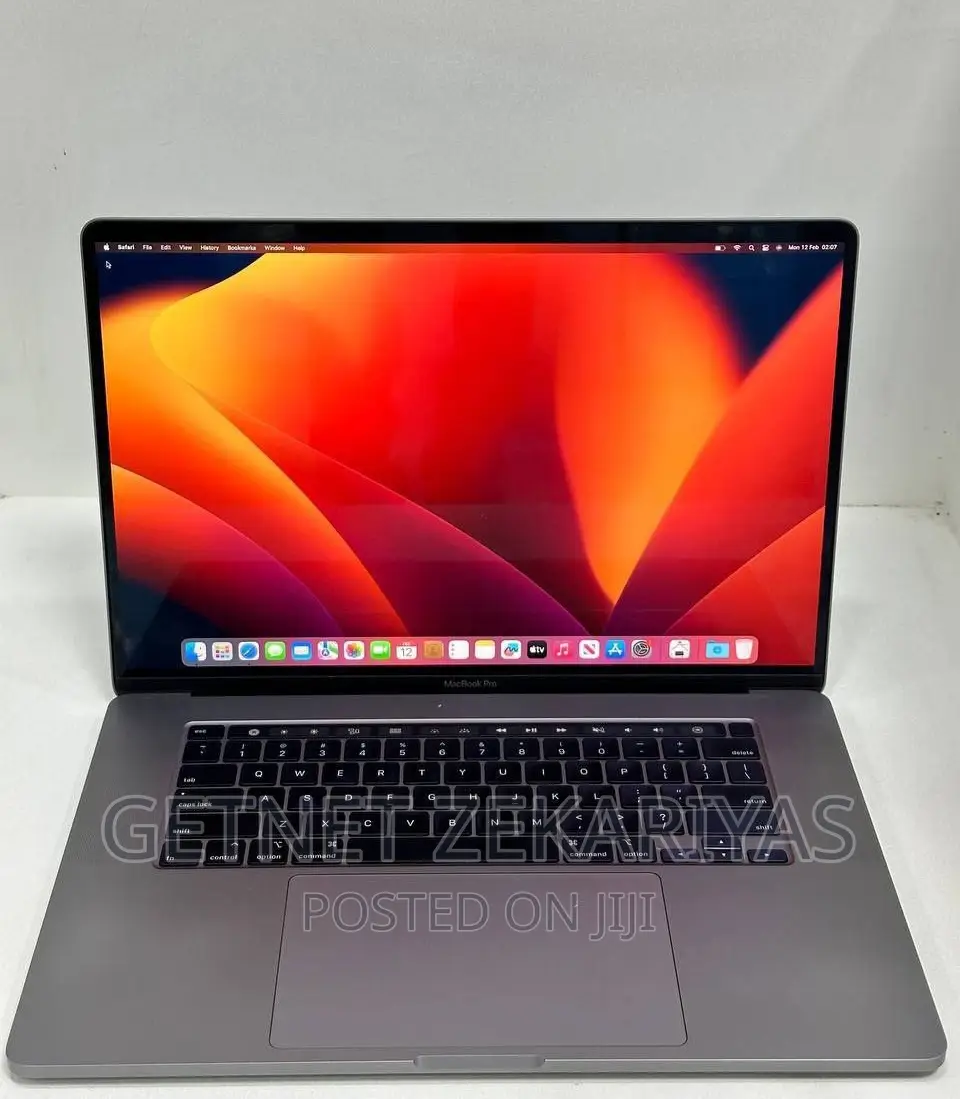 New Laptop Apple MacBook Pro 2019 16GB Intel Core I7 SSD 512GB