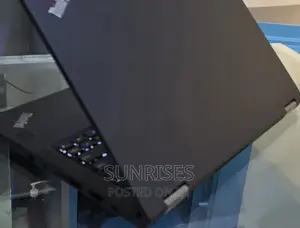 Photo - New Laptop Lenovo ThinkPad Yoga 8GB Intel Core I5 SSD 512GB