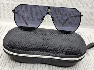 BURBERRY Unisex Shades