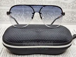 Photo - BURBERRY Unisex Sunglasses