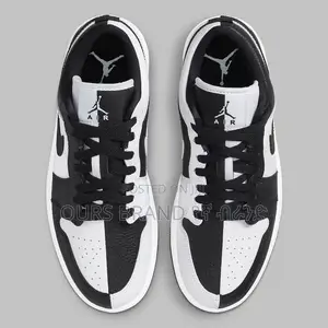 Premium Quality Air Jordan 1 Black and Whit