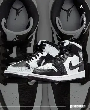 Photo - Premium Quality Air Jordan 1 Black and Whit