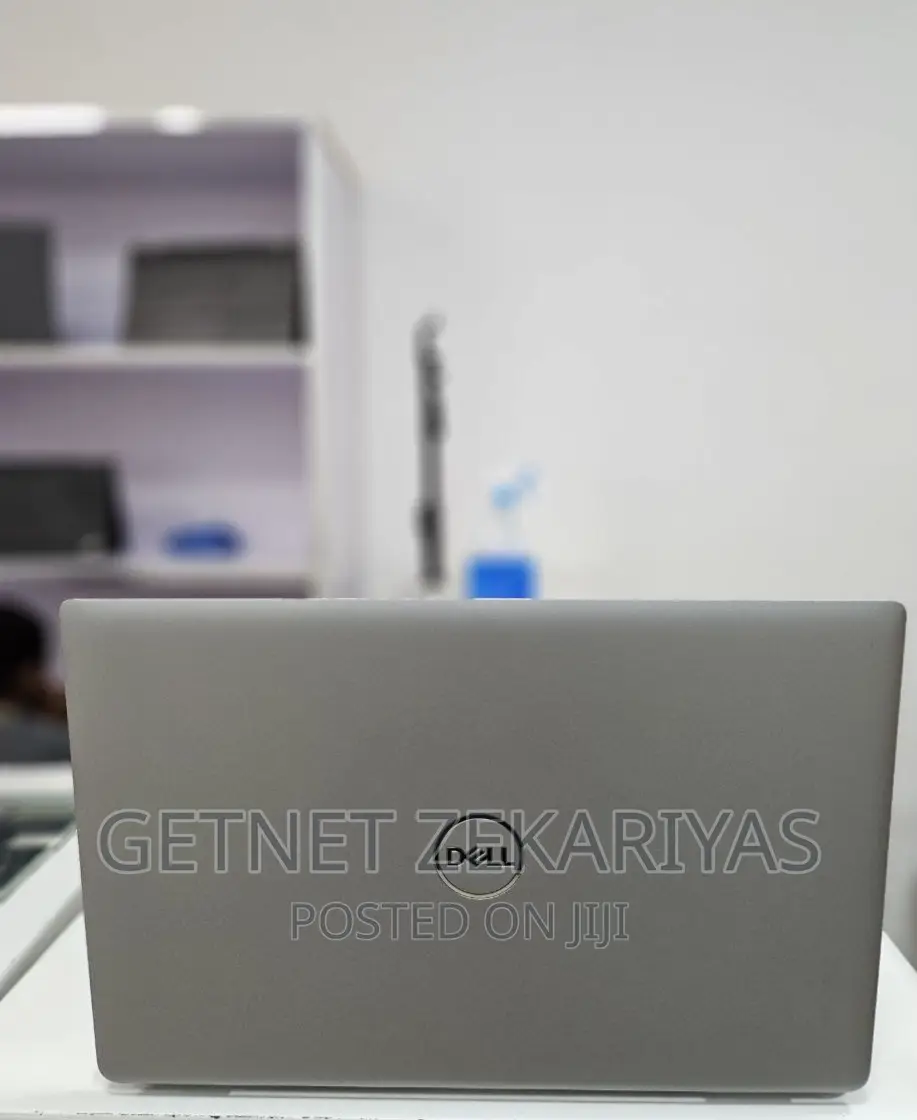 New Laptop Dell Latitude 5530 32GB Intel Core I7 SSD 256GB