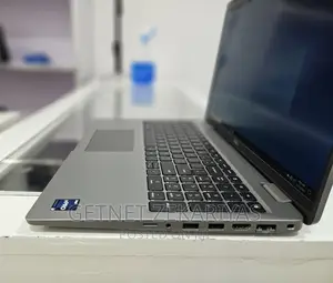 New Laptop Dell Latitude 5530 32GB Intel Core I7 SSD 256GB