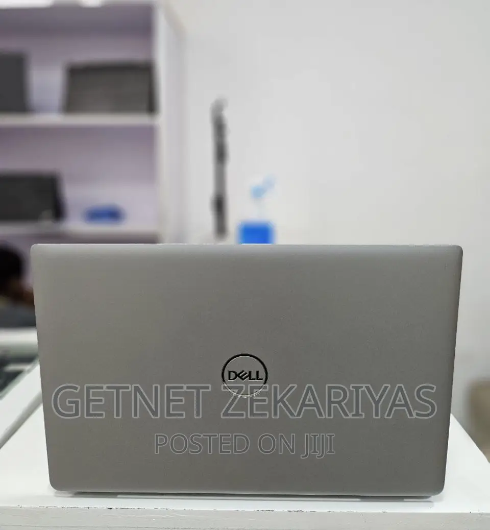 New Laptop Dell Latitude 5530 32GB Intel Core I7 SSD 256GB