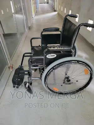 Slightly Used Foldable Wheelchair PMN EXTREME Seat Chair