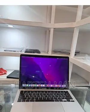 New Laptop Apple MacBook Pro 2020 8GB Intel Core I5 SSD 256GB