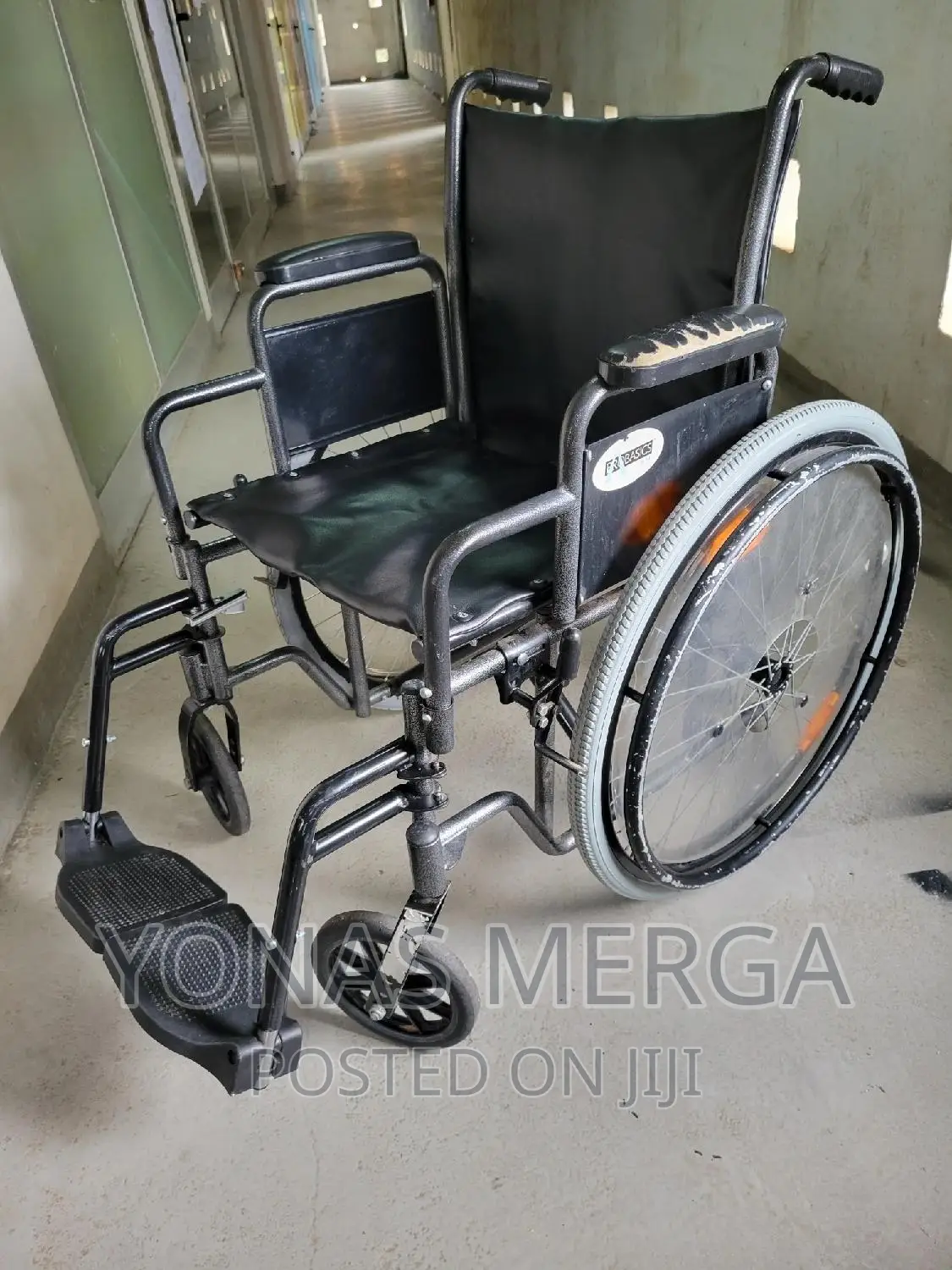 Slightly Used Wheelchair /Wheelchair 6000 Wheelchair