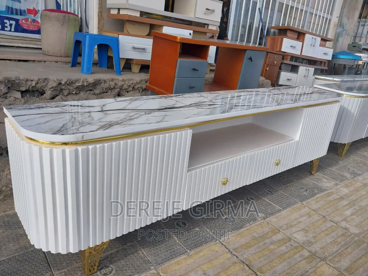 1,50cm UV Tv Stand