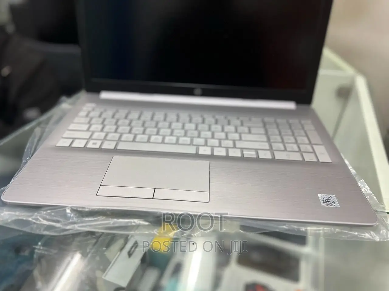 New Laptop HP 15-Da2933nia 8GB Intel Core I5 SSD 512GB