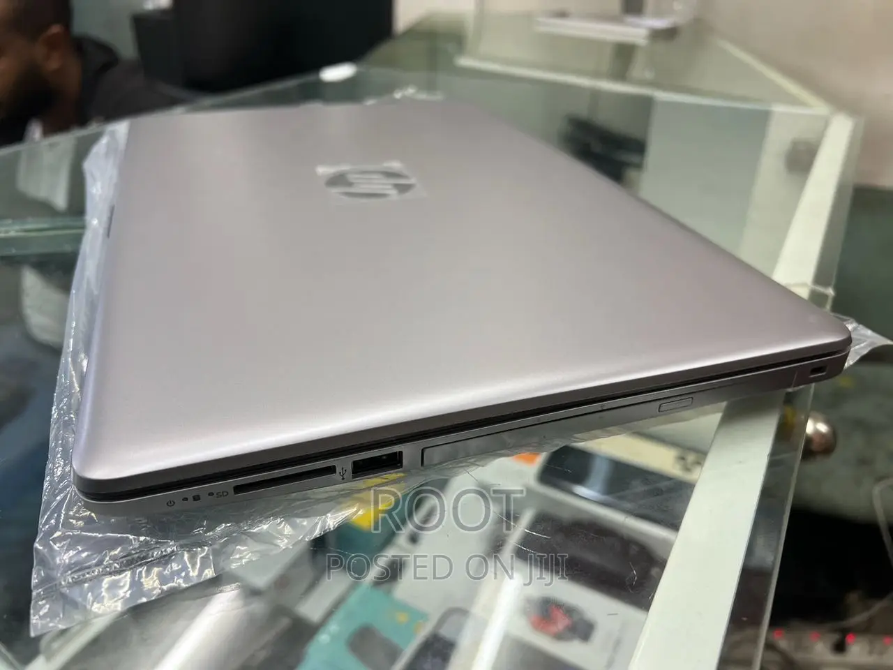 New Laptop HP 15-Da2933nia 8GB Intel Core I5 SSD 512GB