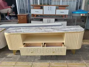 1,50cm UV Tv Stand