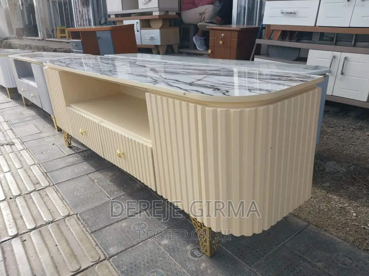 1,50cm UV Tv Stand