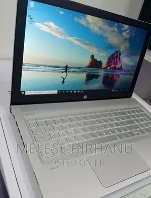 New Laptop HP 8GB Intel Core I5 SSD 1T