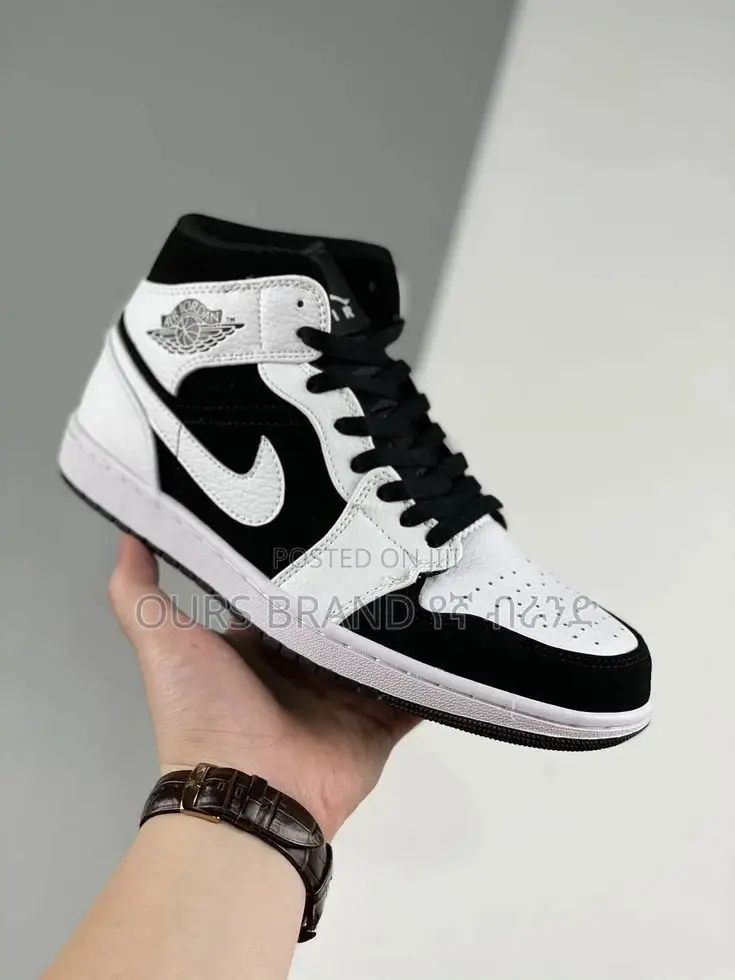 Premium Quality Air Jordan 1 Black and Whit