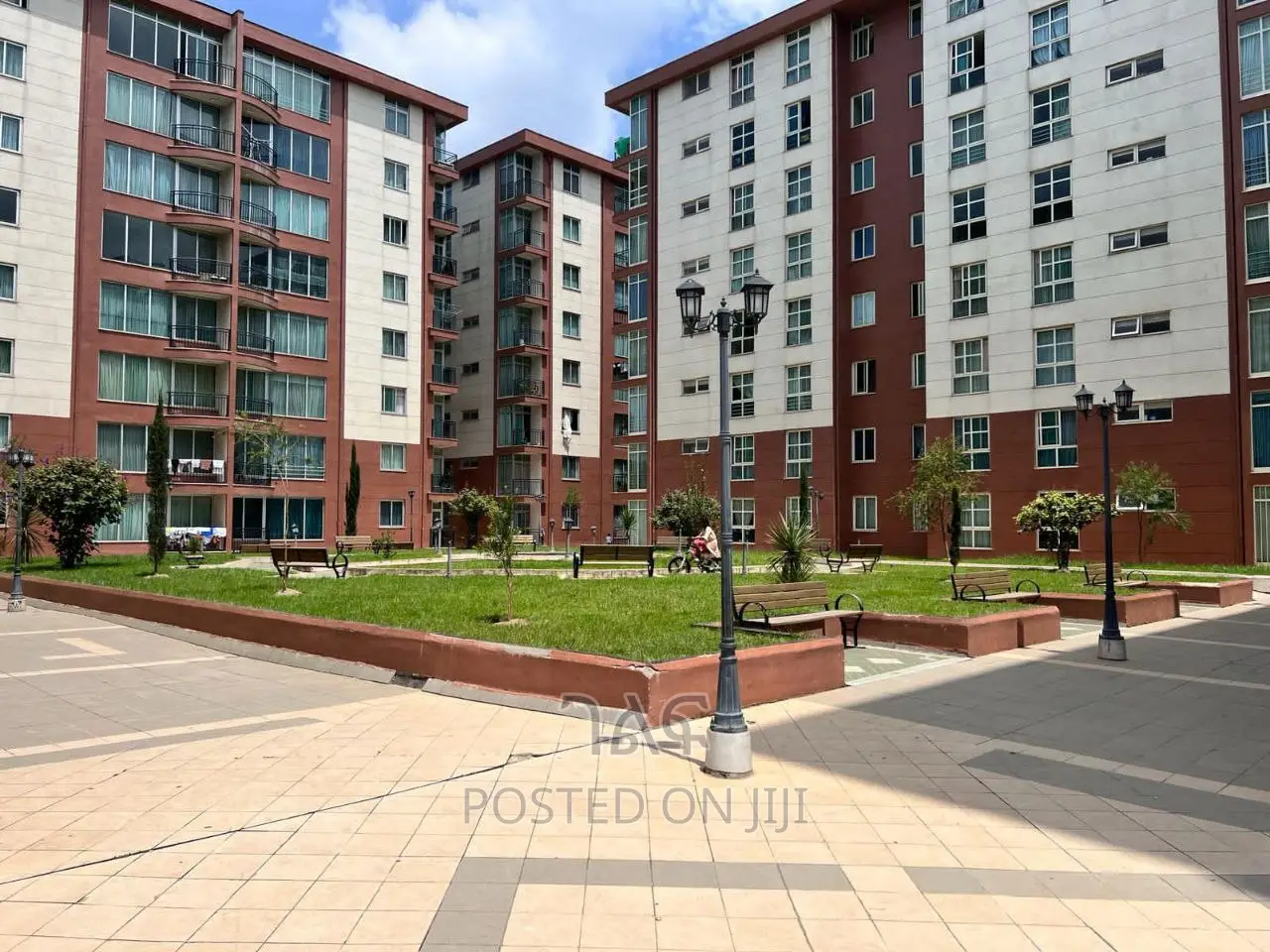 3bdrm Apartment in ለቡ በጣም ቅንጡ አፓርትመንት, Nifas Silk-Lafto for sale