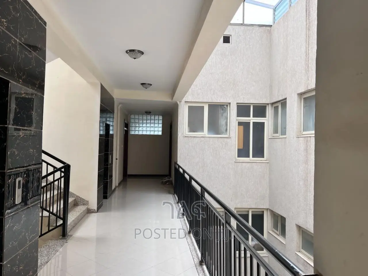 3bdrm Apartment in ለቡ በጣም ቅንጡ አፓርትመንት, Nifas Silk-Lafto for sale