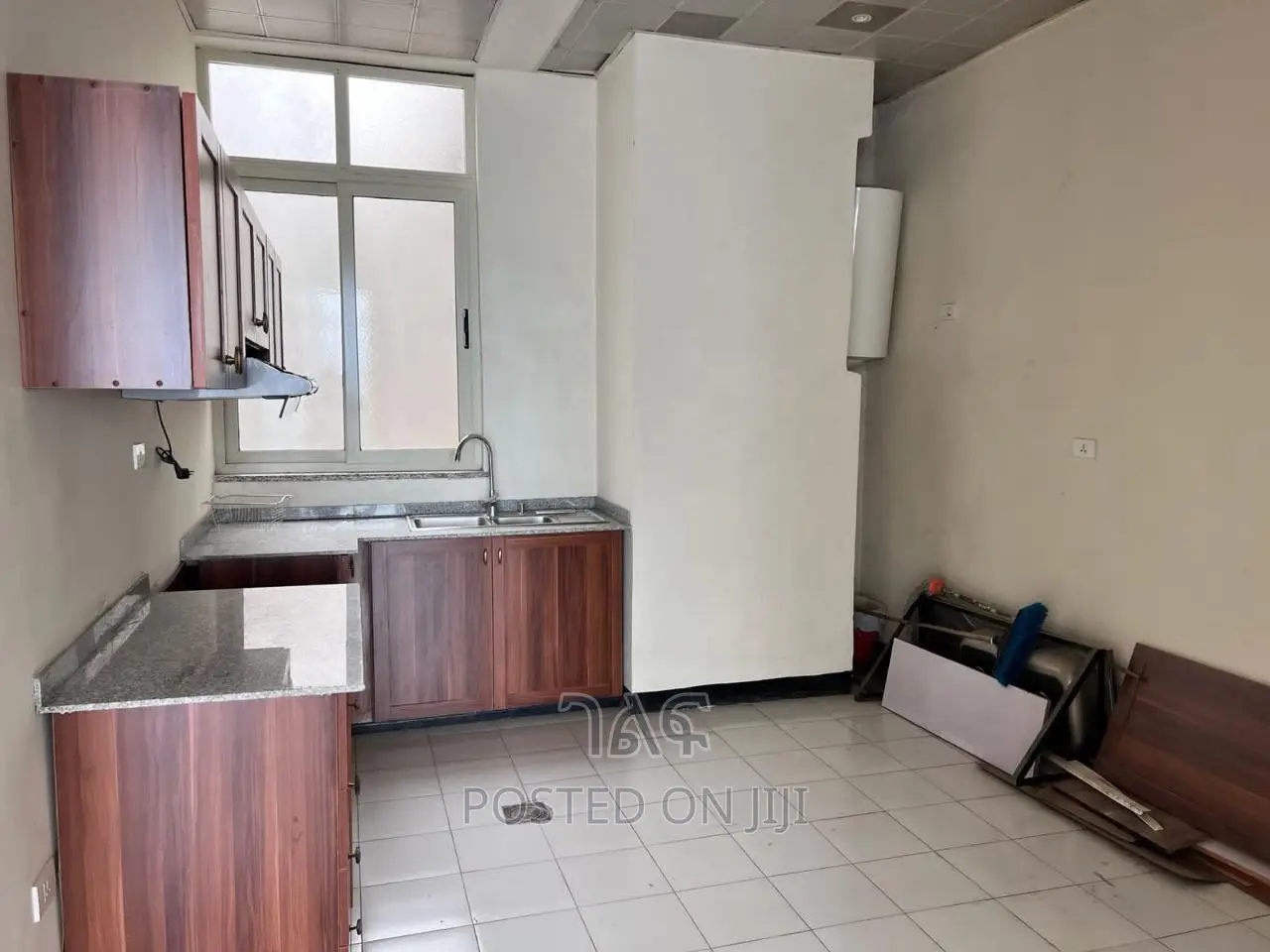 3bdrm Apartment in ለቡ በጣም ቅንጡ አፓርትመንት, Nifas Silk-Lafto for sale