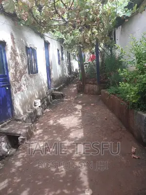3bdrm House in Yeka Kollejii for sale