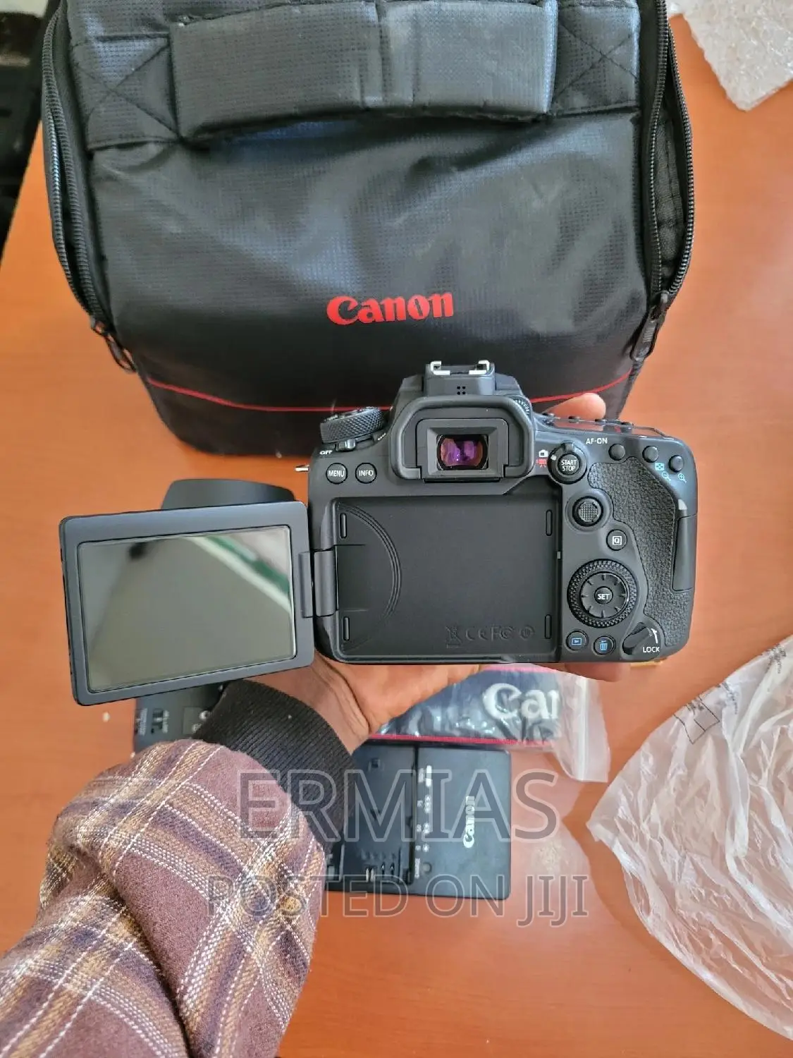 Brand New Canon 90D