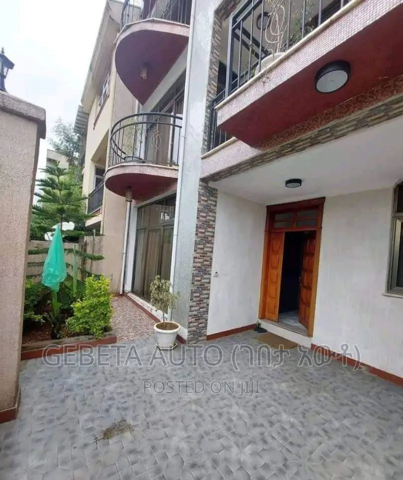 Furnished 4bdrm Villa in Vila, Yeka for sale