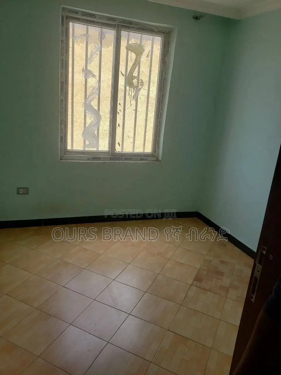 Furnished 2bdrm House in Yeka for sale