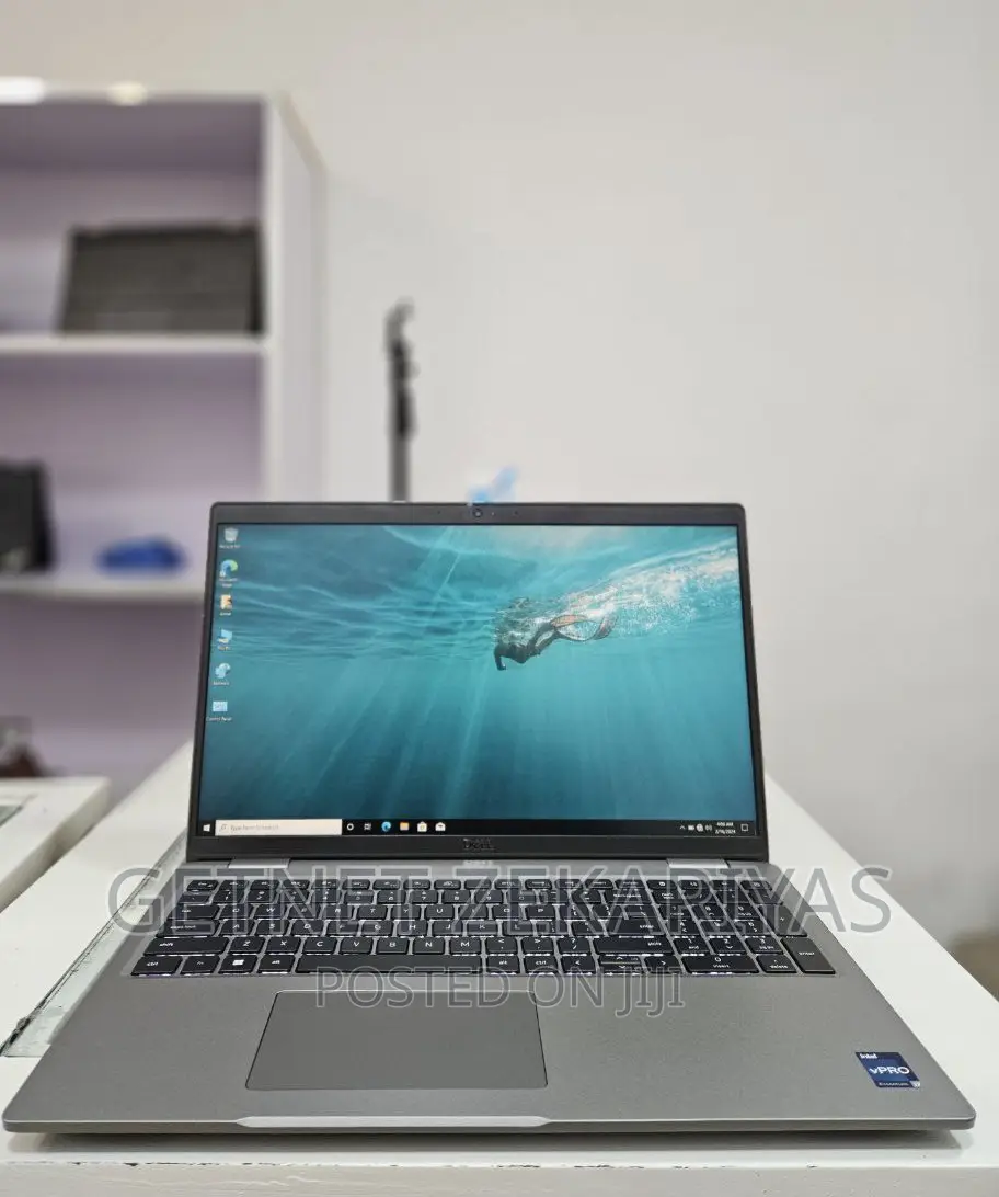 New Laptop Dell Latitude 5580 16GB Intel Core I7 SSD 512GB