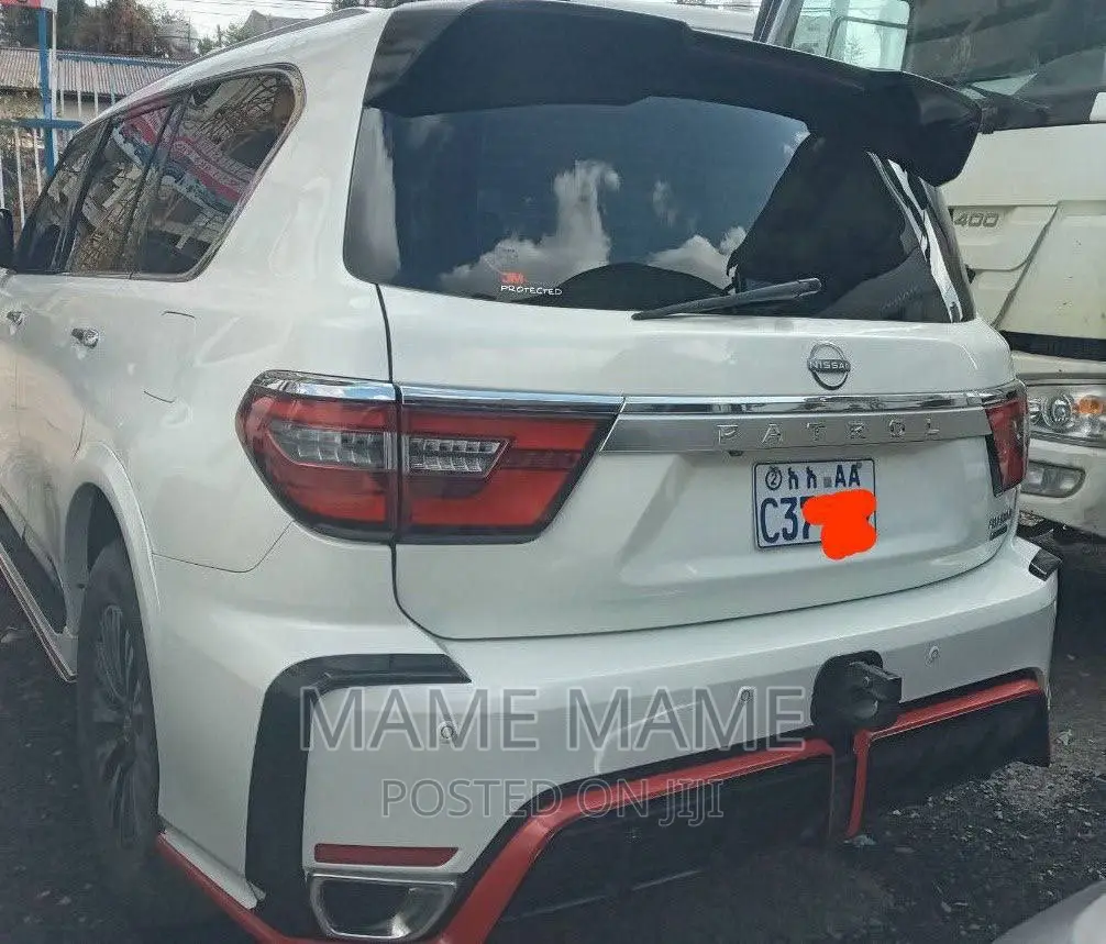 Nissan Patrol 2015 White