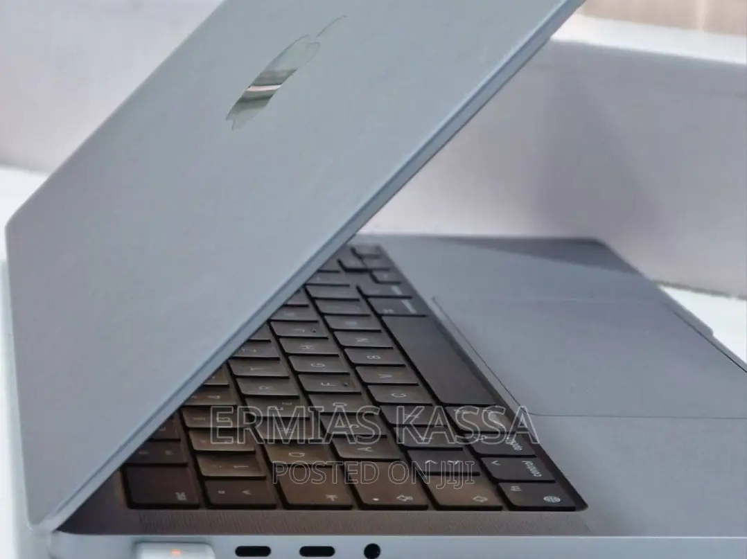 New Laptop Apple MacBook Pro 2014 16GB Apple M1 Pro SSD 1T